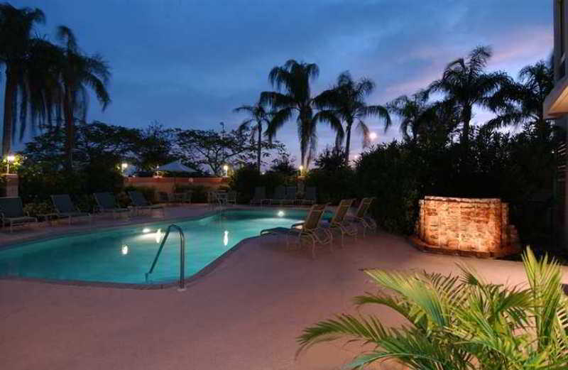 Hampton Inn Pembroke Pines Exterior foto
